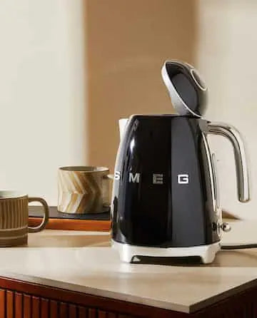 Smeg Bouilloire 1,7L noir