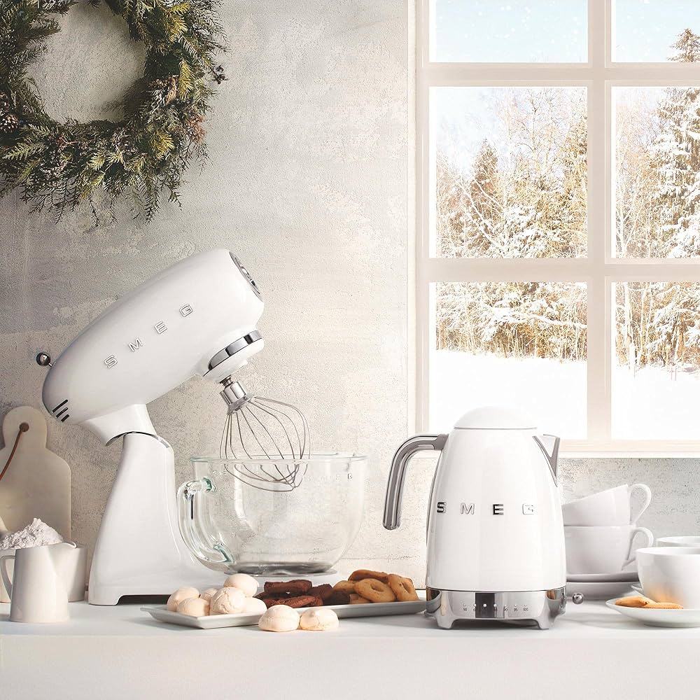 Smeg robot sur socle full blanc